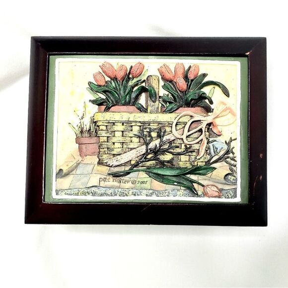 Gift of Sound | Musical Tulip Jewelry Box - Picture 1 of 4